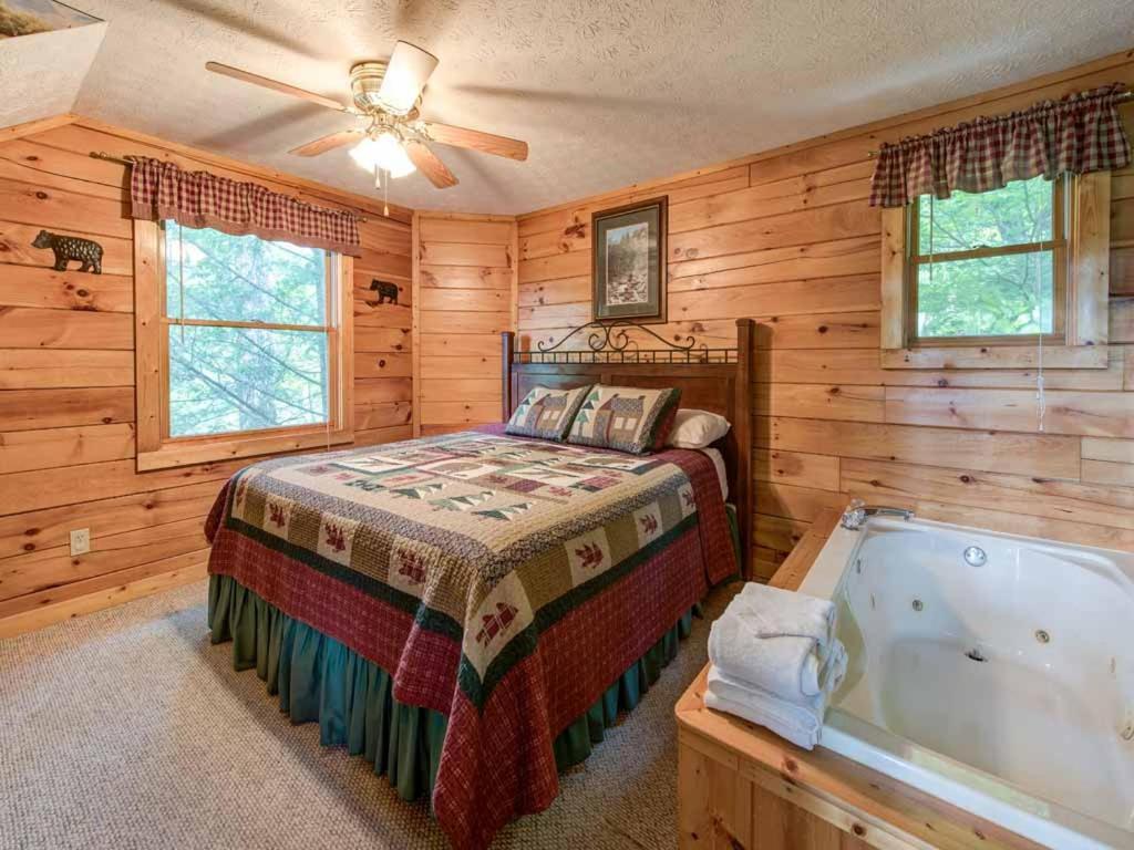 Cubs Cove Villa Gatlinburg Exterior photo